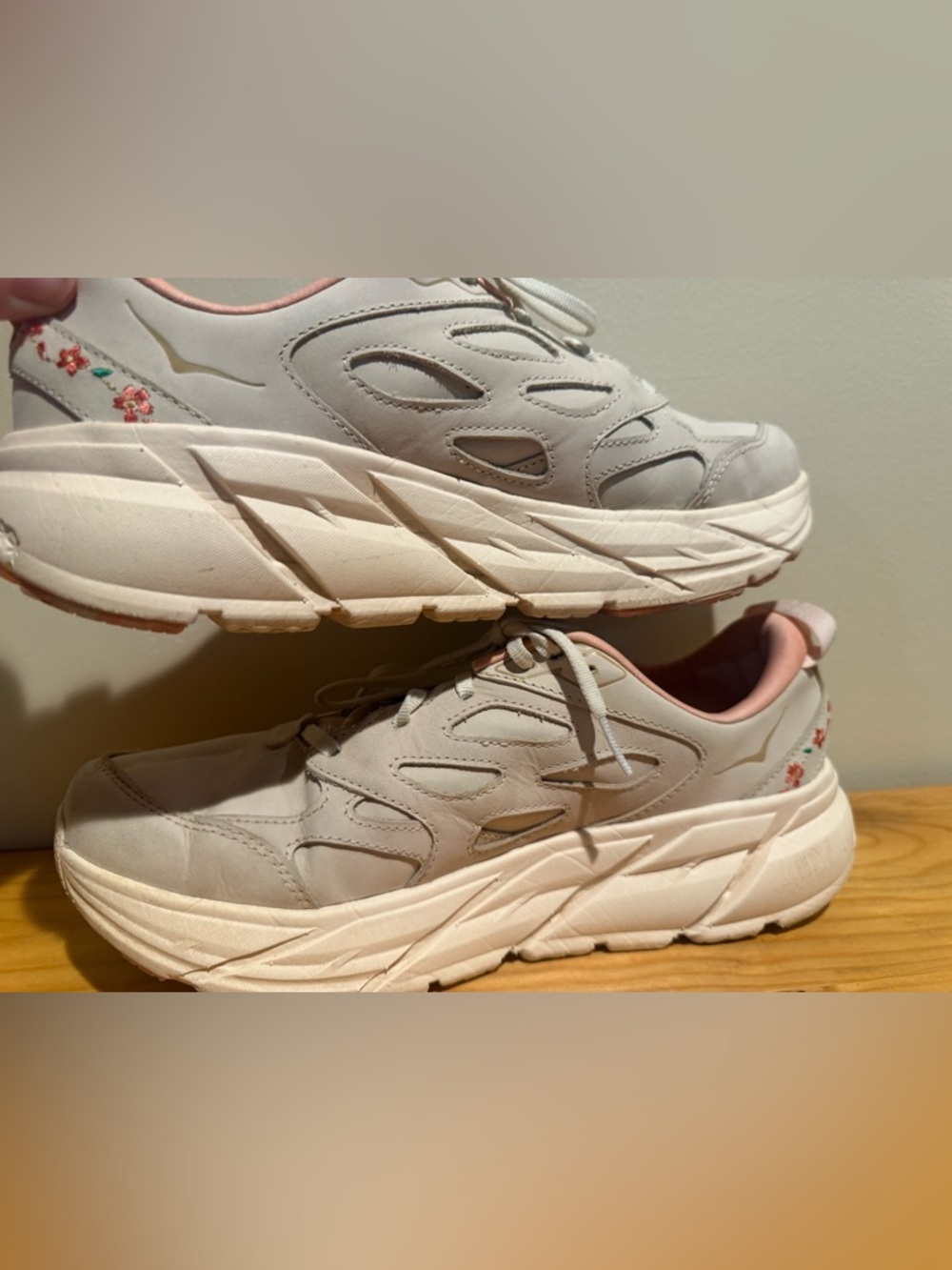 HOKA Vibrant Bloom Clifton - Picture 11 of 15